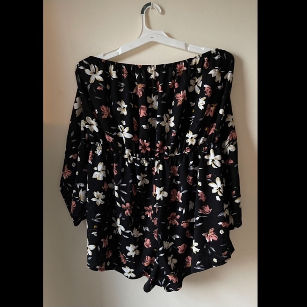 Women’s Size 3X Floral Off-Shoulder Black Romper
